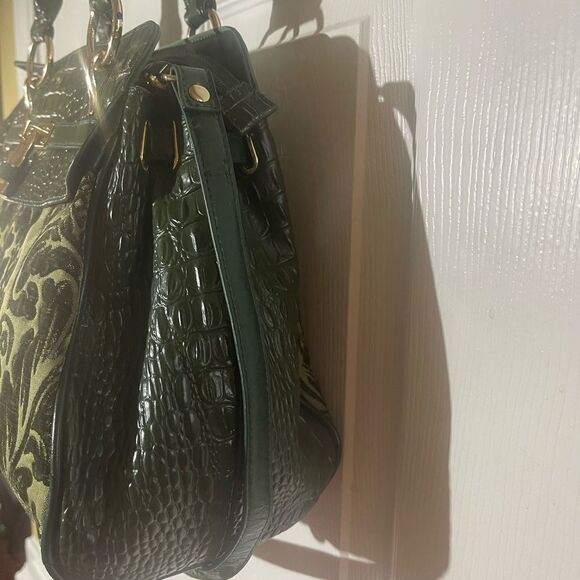 Sharif synthetic croc prints and tapestry olive green satchel/shoulder bag . - Picture 4 of 16